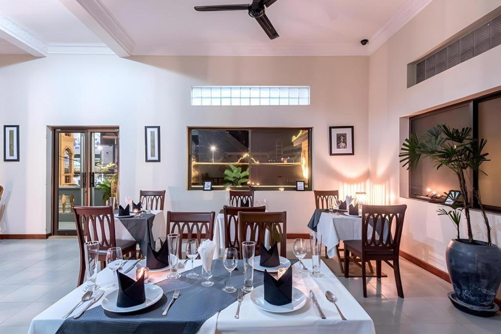 Lemongrass & Ginger Hotel Siem Reap Bagian luar foto