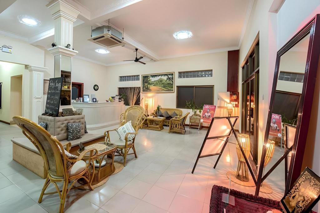 Lemongrass & Ginger Hotel Siem Reap Bagian luar foto